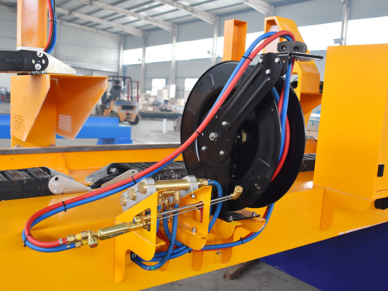 龍門數(shù)控切割機(jī) 龍門數(shù)控切割機(jī)