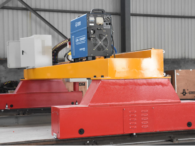 龍門式數(shù)控切割機(jī) 龍門式數(shù)控切割機(jī)