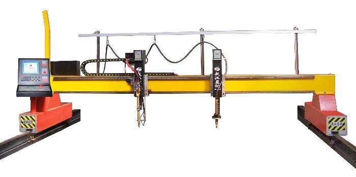 龍門式數(shù)控切割機(jī) 龍門式數(shù)控切割機(jī)