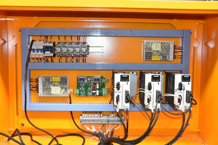 XRSK-LMS重型龍門式數控切割機芯片電源細節(jié)圖