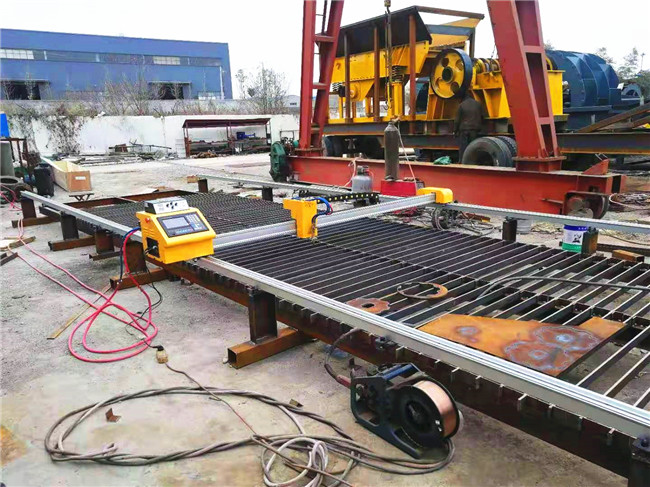 小龍門(mén)式等離子火焰切割機(jī)09