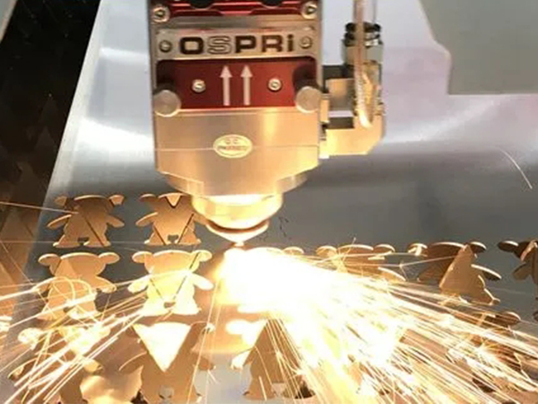 河北信爾公司——專業(yè)1500W激光數(shù)控切割機(jī)提供商